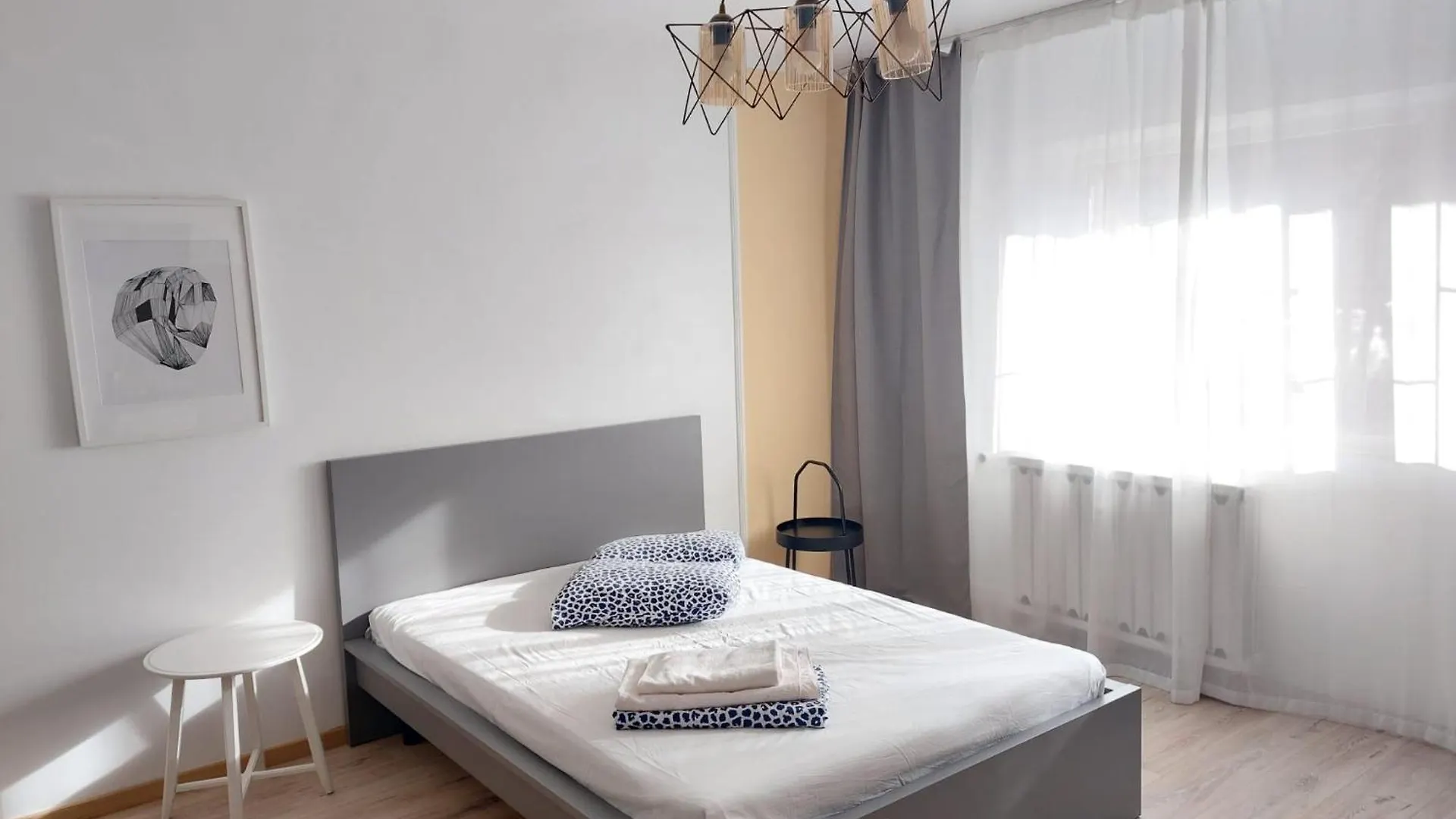 Piata Victoriei Studio Sanad Bucharest